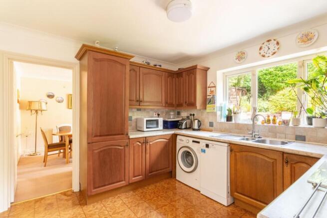 kitchen (2).jpg