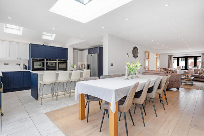 Kitchen/Dining Room