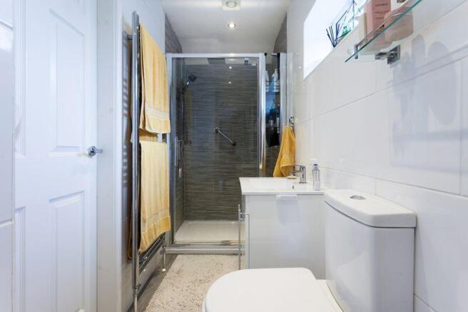 JACK & JILL EN-SUITE