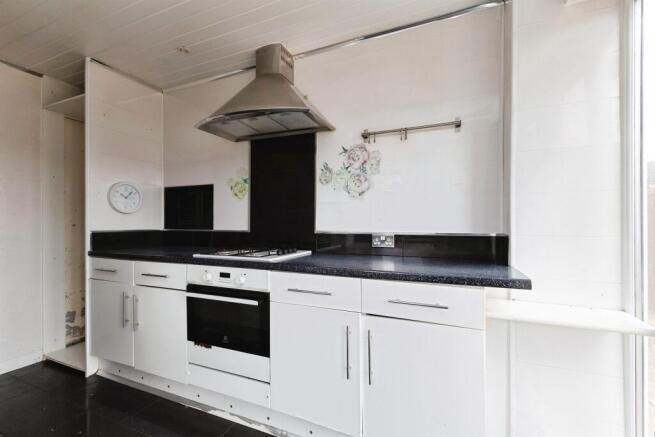 3 bed Semi-Detached for sale Image 5