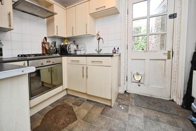 4 bed House for sale Image 6