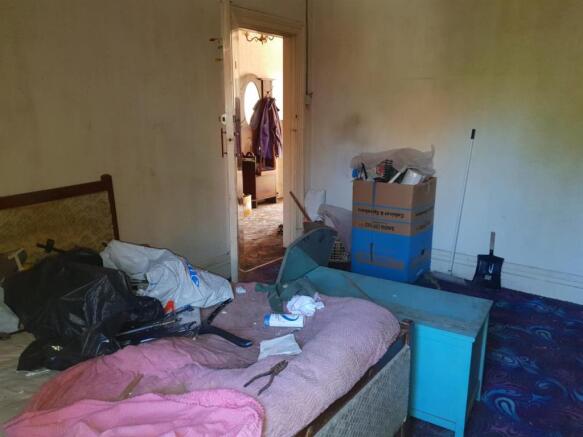 BEDROOM 4