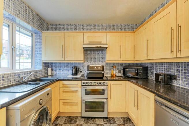 3 bed Detached Bungalow for sale Image 8