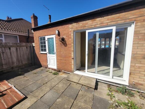 2 bed Semi-Detached Bungalow for sale Image 11