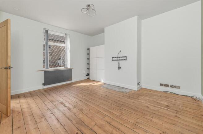 2 bed Terraced for sale Image 5