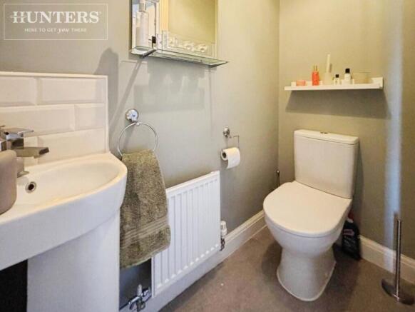 4 bed Detached for sale Image 11