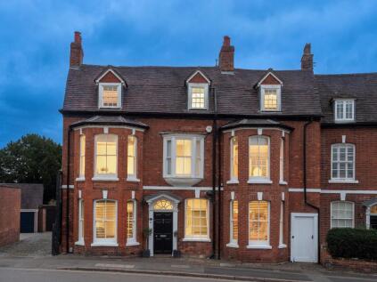 New Street, Kenilworth, CV8