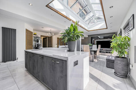 Chapelside Close, Warrington, WA5