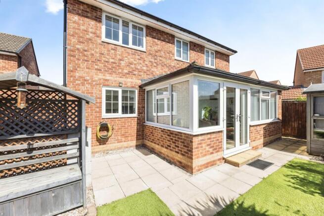 4 bed Detached for sale Image 9