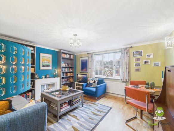 EweMove Estate Agents Basingstoke - LoungeDiner