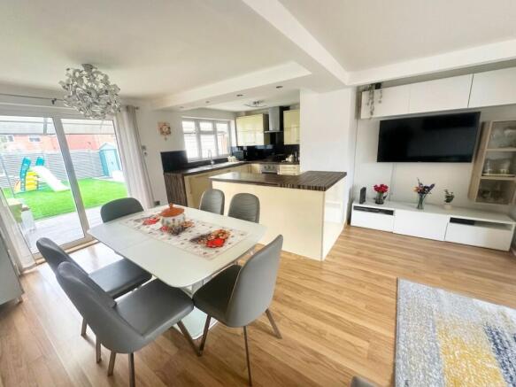 Open Plan Styled Living/ Dining/ Kitchen Area's