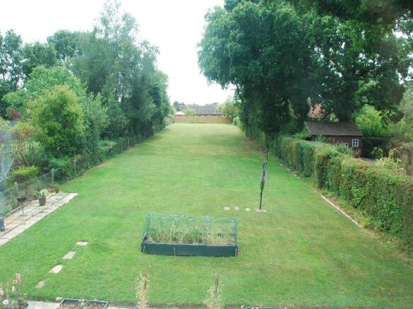 FRONT GARDEN