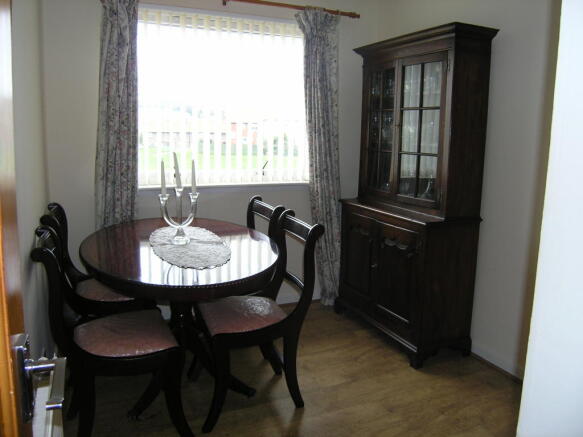 Diningroom/Bed2