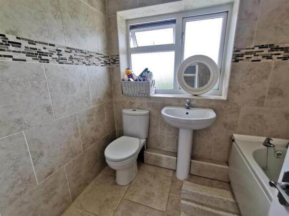 29 Channel View, Bathroom (2).jpg