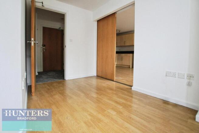 2 bed Apartment to rent Image 8