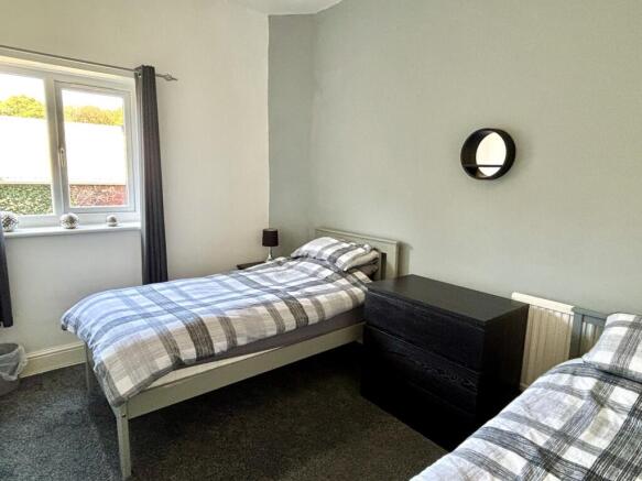 3 bed Semi-Detached for sale Image 6