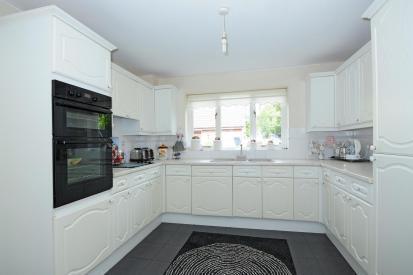 Fitted Kitchen