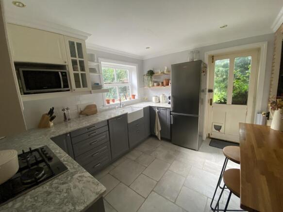 Kitchen full