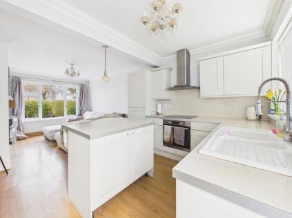 Ash Grove, Neath
