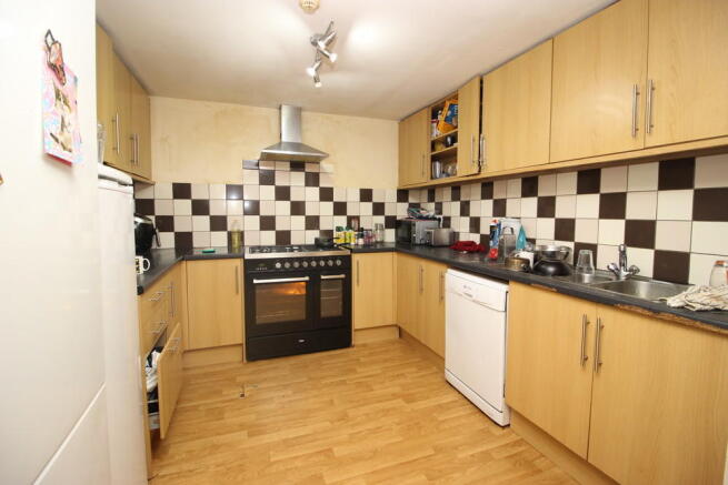 10 bed Terraced to rent Image 6