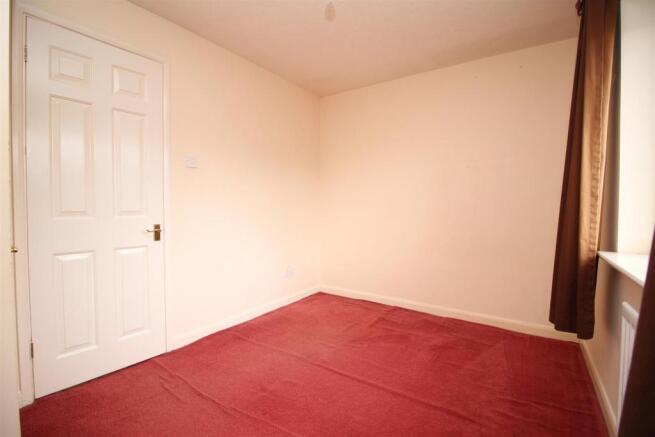 6 Bridleway Lane Second Bedroom2.JPG