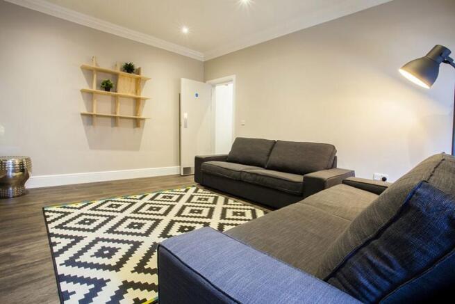 1 bed House Share to rent Image 10