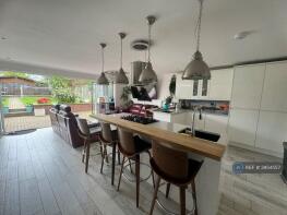 33, Derwent Gardens, Wembley HA9 8SG