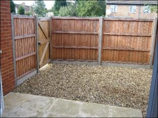 ENCLOSED REAR GARDEN