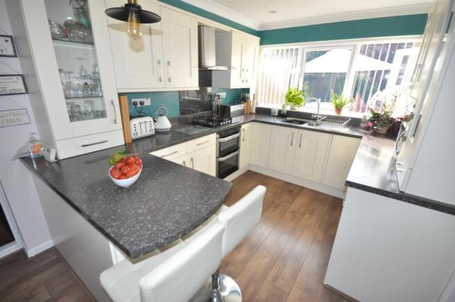 BREAKFAST KITCHEN