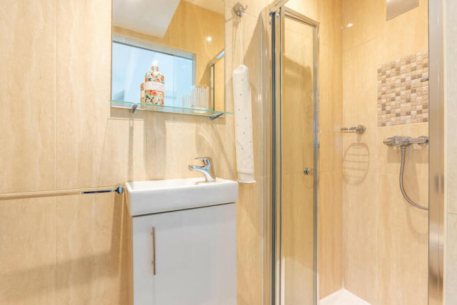 Ensuite Shower Ro...