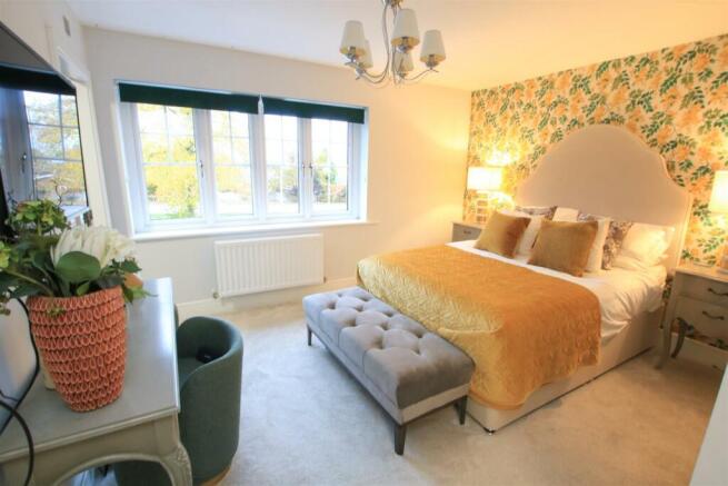 PRINCIPAL BEDROOM