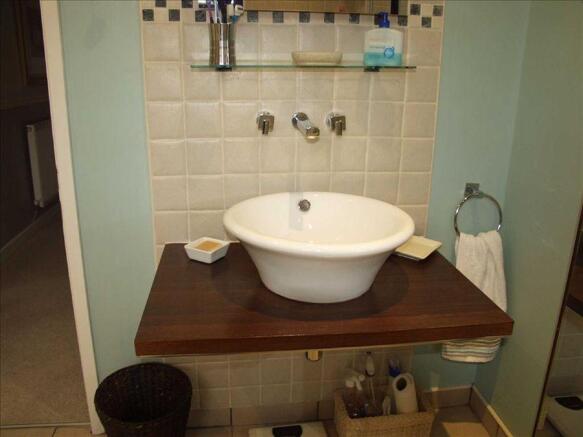 Photo 10