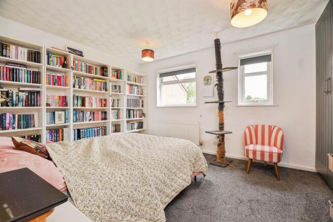 2 bed Semi-Detached for sale Image 9