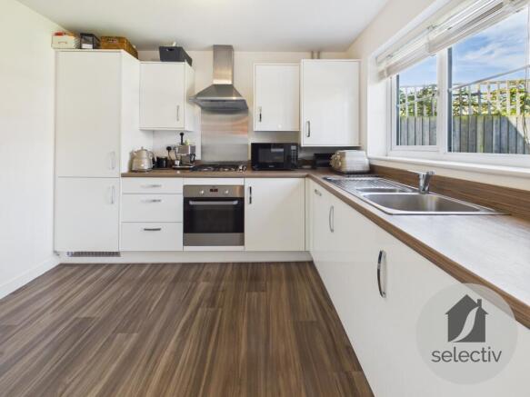 3 bed Semi-Detached for sale Image 8