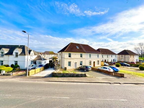 Dalry Road, Kilbirnie Two Bedroom Upper Cottage Fl