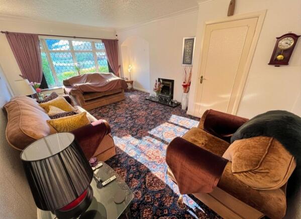 2 bed Semi-Detached Bungalow for sale Image 4
