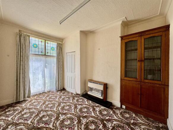 4 bed Semi-Detached for sale Image 8