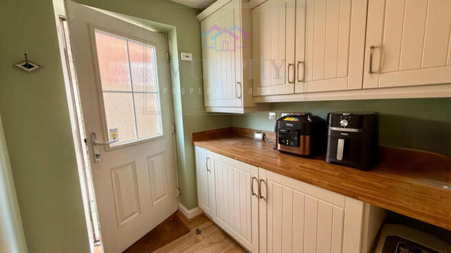3 bed Detached for sale Image 11