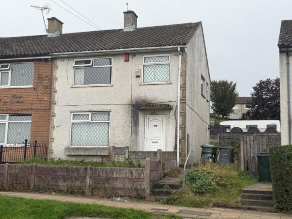 3 bed semi-detached house to rent Kesteven Road,