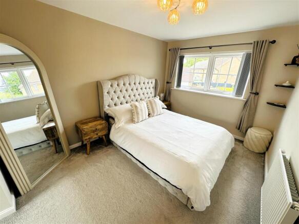 3 bed Detached for sale Image 4