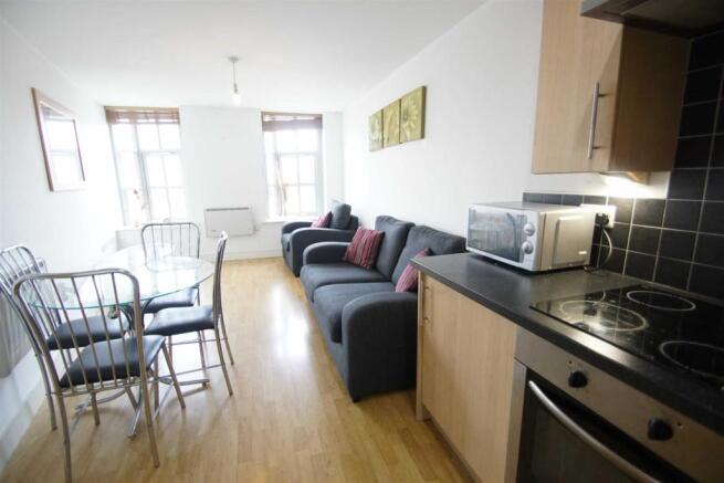 Lounge/Kitchen