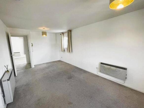 Sheridan Court, Vickers Way, Hounslow photo 4