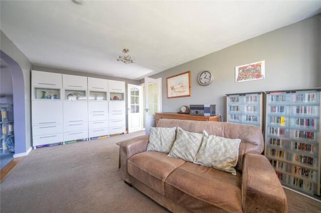 3 bed Semi-Detached for sale Image 4