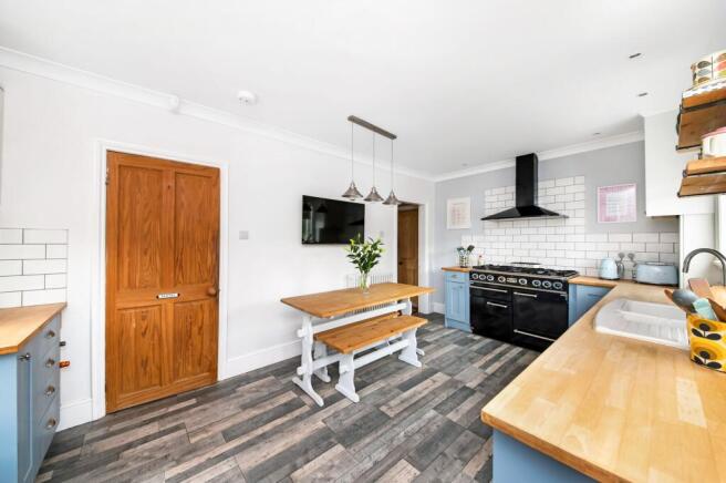 3 bed Semi-Detached for sale Image 12