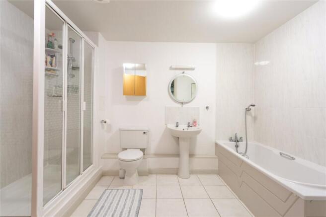 2 bed Penthouse for sale Image 10