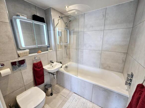 1 bed Flat for sale Image 12