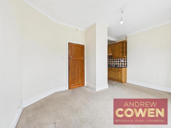 3 bed House for sale Image 6