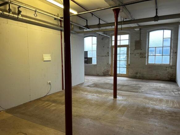 WhatsApp Image 2025-12-10 at 13.36.25 (20) (1).jpe