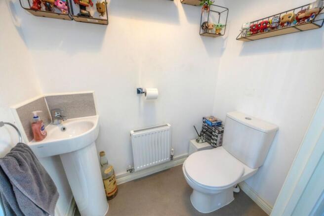 3 bed Town House for sale Image 7