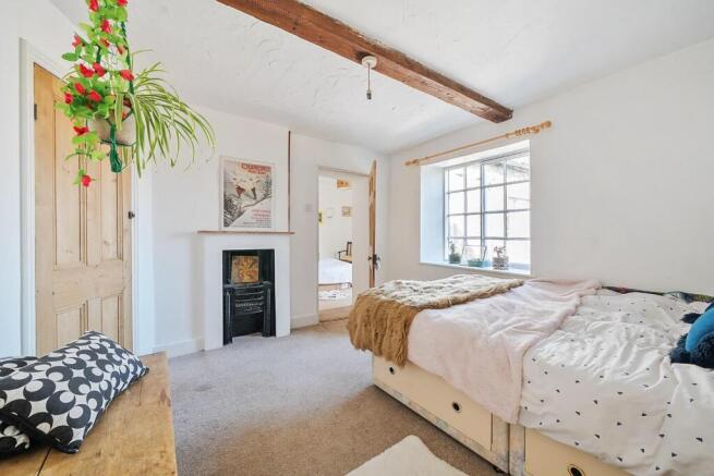 3 bed Terraced for sale Image 10